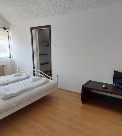 Bluebird Apartman ซาลาคาโรส ภายนอก รูปภาพ