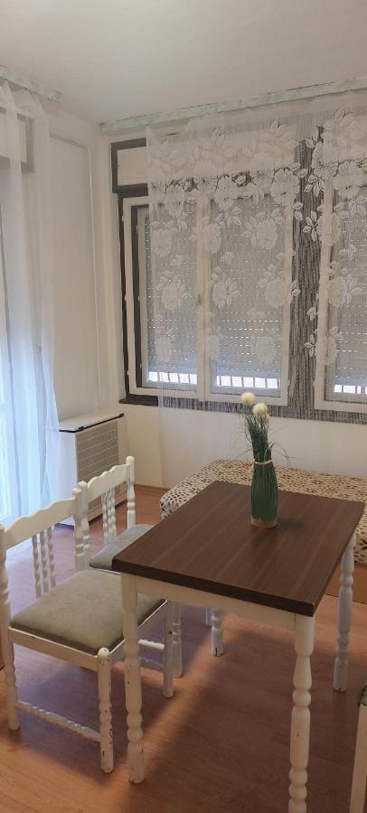 Bluebird Apartman ซาลาคาโรส ภายนอก รูปภาพ