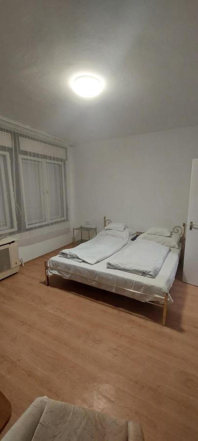 Bluebird Apartman ซาลาคาโรส ภายนอก รูปภาพ